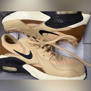 Adidas Cloudfoam Women’s Sneakers – Navy Blue w/ White Sole – Size US 5.5